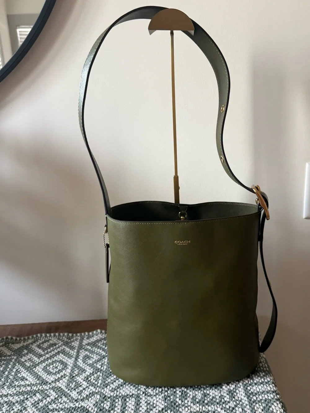 Coach Olive Green Leather Bucket Bag with Matching Pouch- NWOT